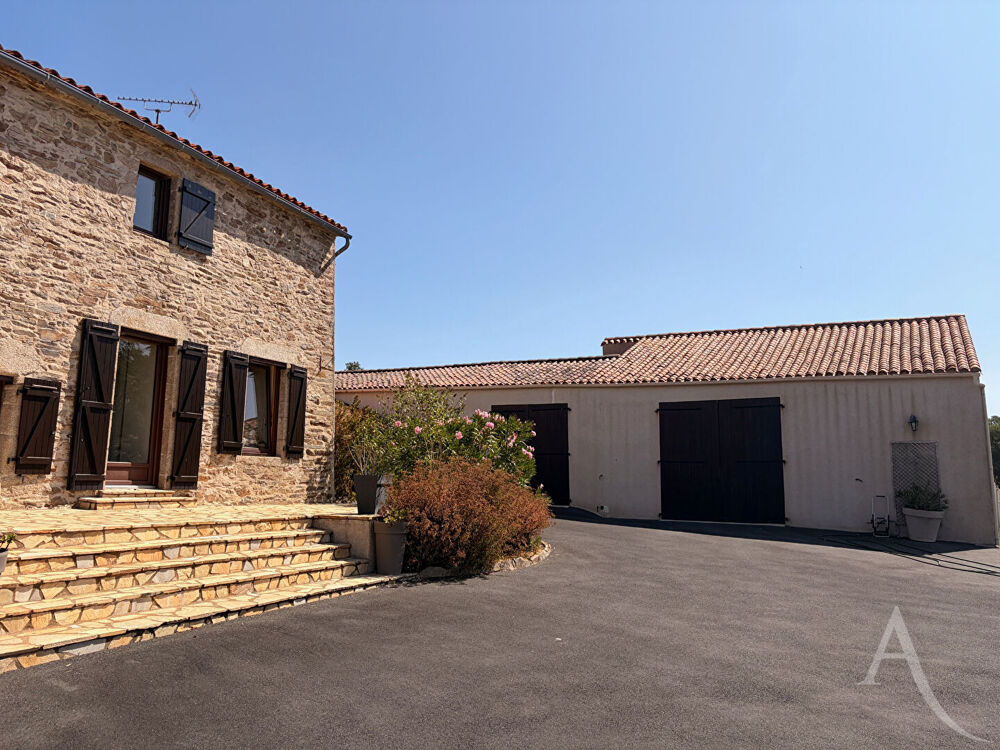 à vendre  Maison Montaigu (85600)