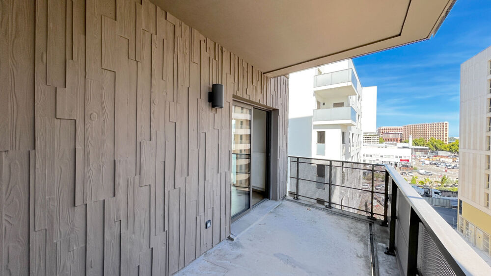 A LOUER APPARTEMENT DE TYPE 4 AVEC TERRASSE - BORDEAUX QUARTIER EURATLANTIQUE