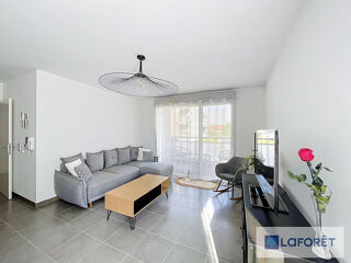  Appartement à louer 3 pièces 61 m²