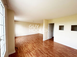  Appartement à louer 4 pièces 92 m²