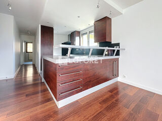  Appartement à louer 4 pièces 85 m²