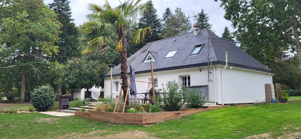 Vente Maison Maison  7 pièce(s) 174 m2 Sautron
