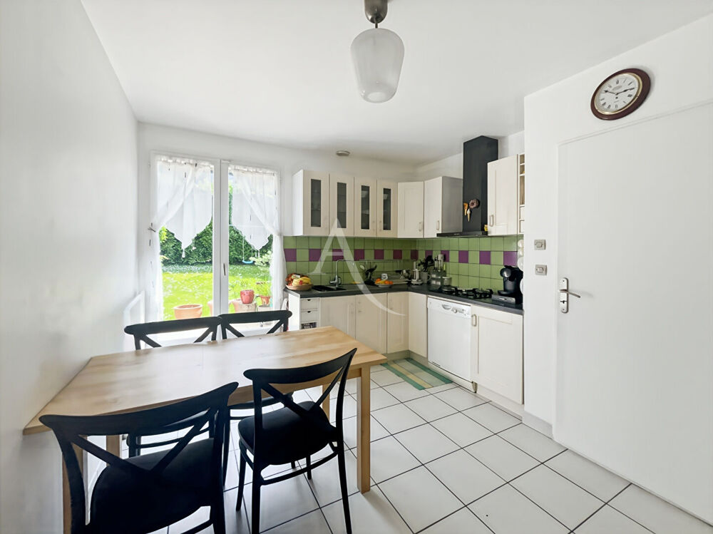 Maison Vaureal 6 pièce(s) 114 m2