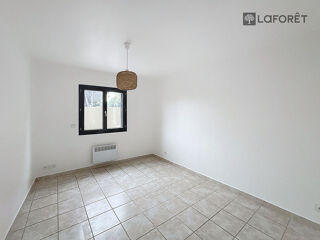  Appartement à louer 4 pièces 85 m²