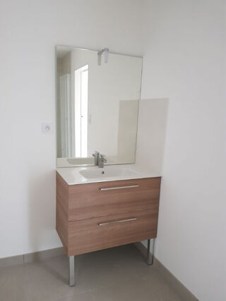  Appartement à louer 1 pièce 35 m²