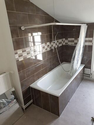  Appartement à louer 4 pièces 84 m²