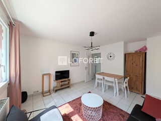  Appartement à louer 4 pièces 63 m²