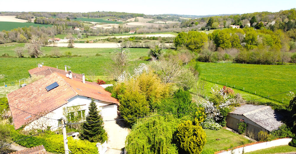 Maison Montmoreau Saint Cybard 7 pièce(s) 186 m2