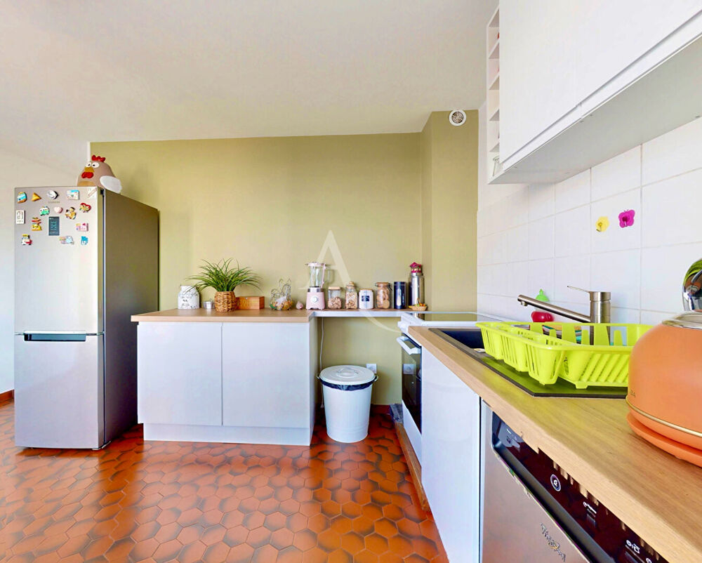 Vente Appartement A VENDRE MEYTHET - Appartement 5 pièce(s) 84 m2 Meythet