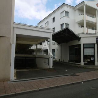  Parking / Garage à louer 12 m²