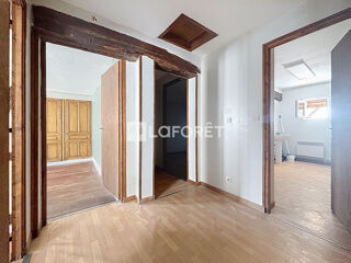  Appartement à louer 3 pièces 96 m²
