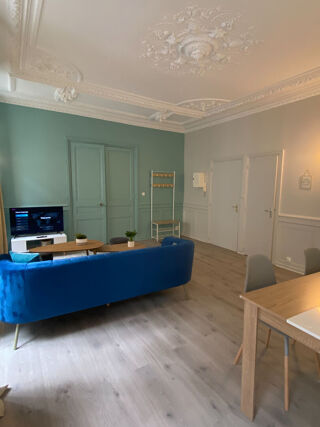  Appartement à louer 2 pièces 65 m²