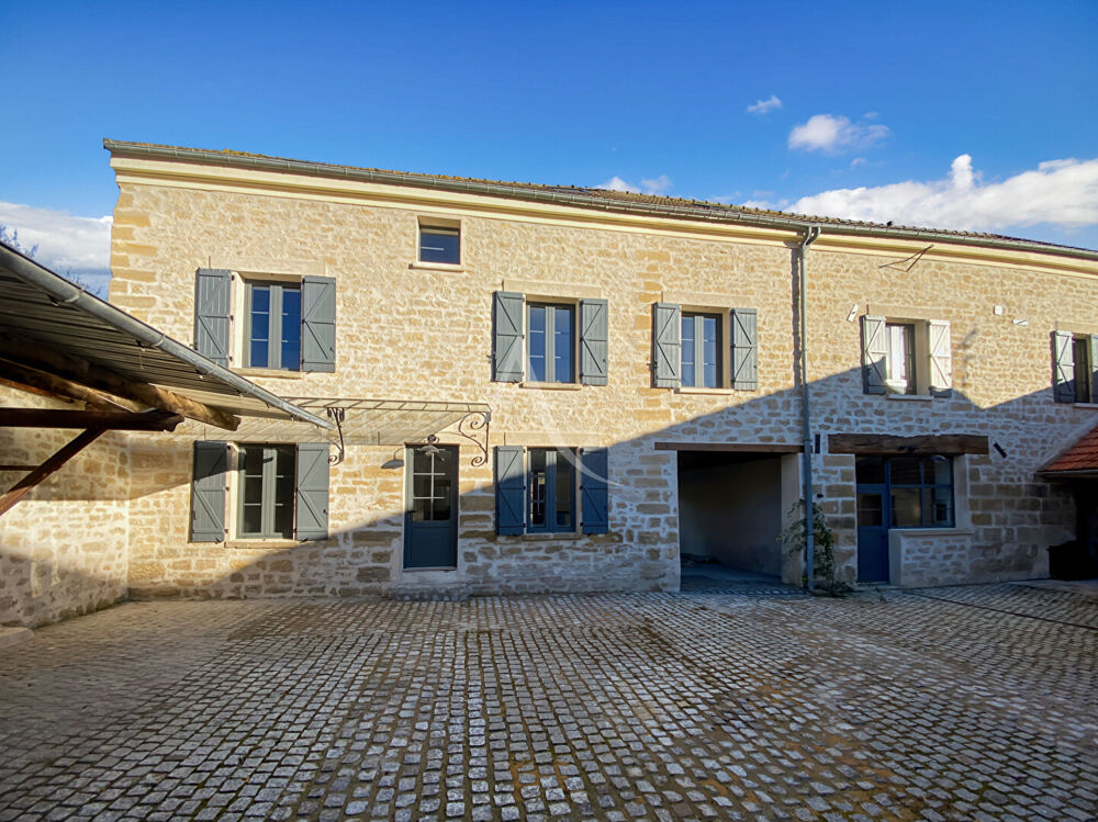 Vente Maison Maison dans ANCIEN CORPS DE FERME RENOVE 127 m1 avec 4 chambres et jardin. Vaureal