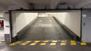 Vente Parking/Garage Paris 15e (Cambronne/Garibaldi) - Emplacement de parking Paris 15