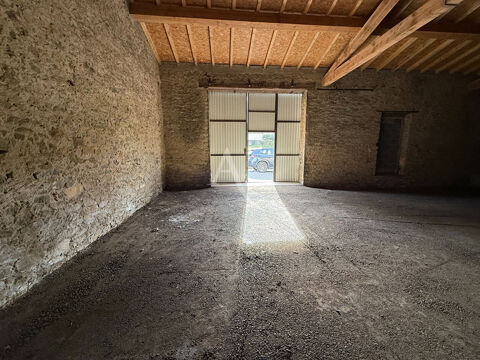   REMISE EN PIERRE A LOUER A MONTREDON CARCASSONNE 