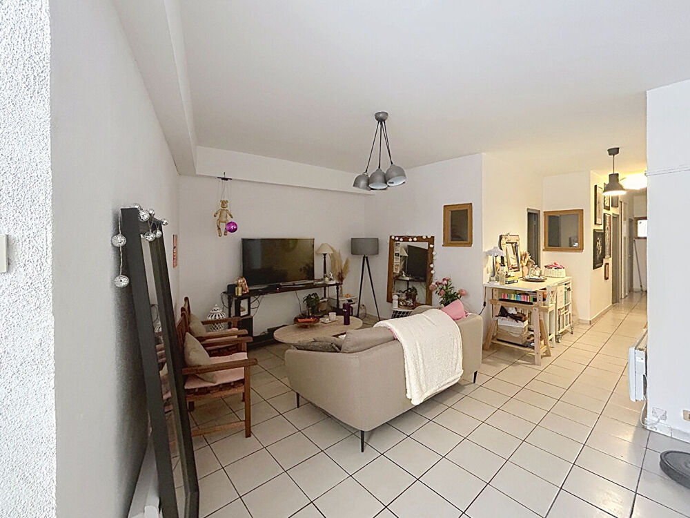 Location Appartement LAMBESC, APPARTEMENT T2 BIS AVEC PETIT EXTERIEUR Lambesc