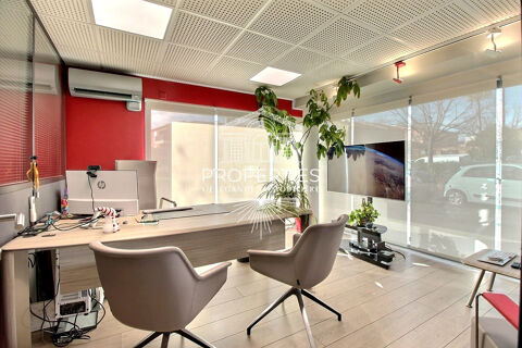   COGOLIN - CENTRE VILLE - MURS COMMERCIAUX LIBRES - RDC - 100 M²- PARKING X2 