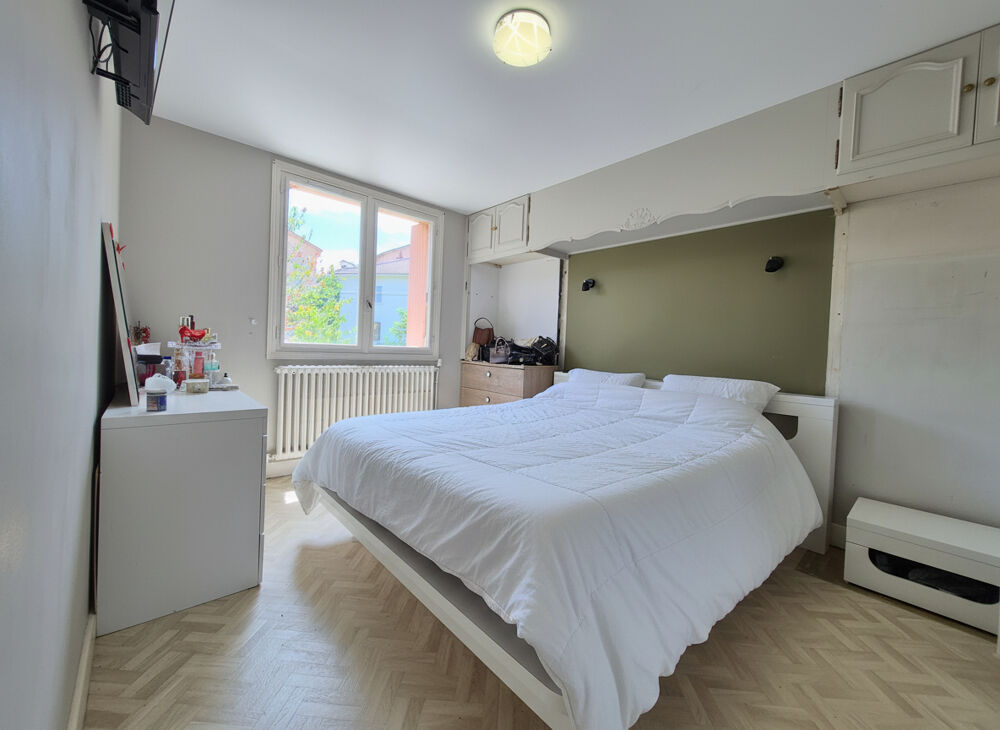Vente Appartement Appartement T3 de 72 m² avec jardin, deux balcons, grand garage Millau