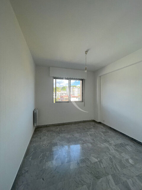  Appartement  louer 4 pices 100 m