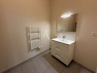  Appartement à louer 4 pièces 94 m²