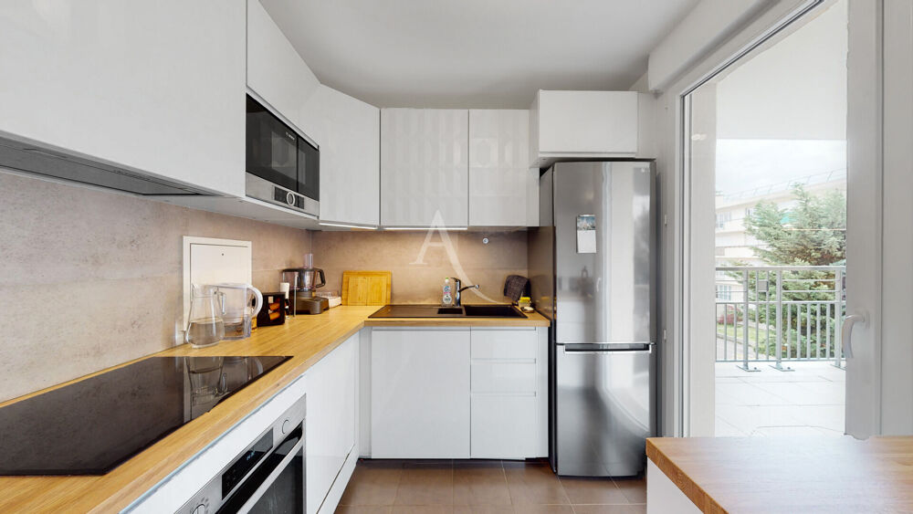 Location Appartement A LOUER - Appartement Le Plessis Robinson 4 pièce(s) 82.15 m2 Le plessis robinson