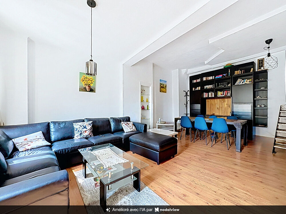 Location Appartement AVIGNON INTRA-MUROS ? PLACE DU CHANGE ? T4 MEUBLÉ DE 92 M² Avignon