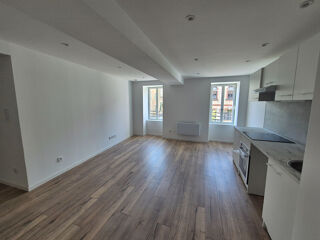 Appartement à louer 2 pièces 45 m²