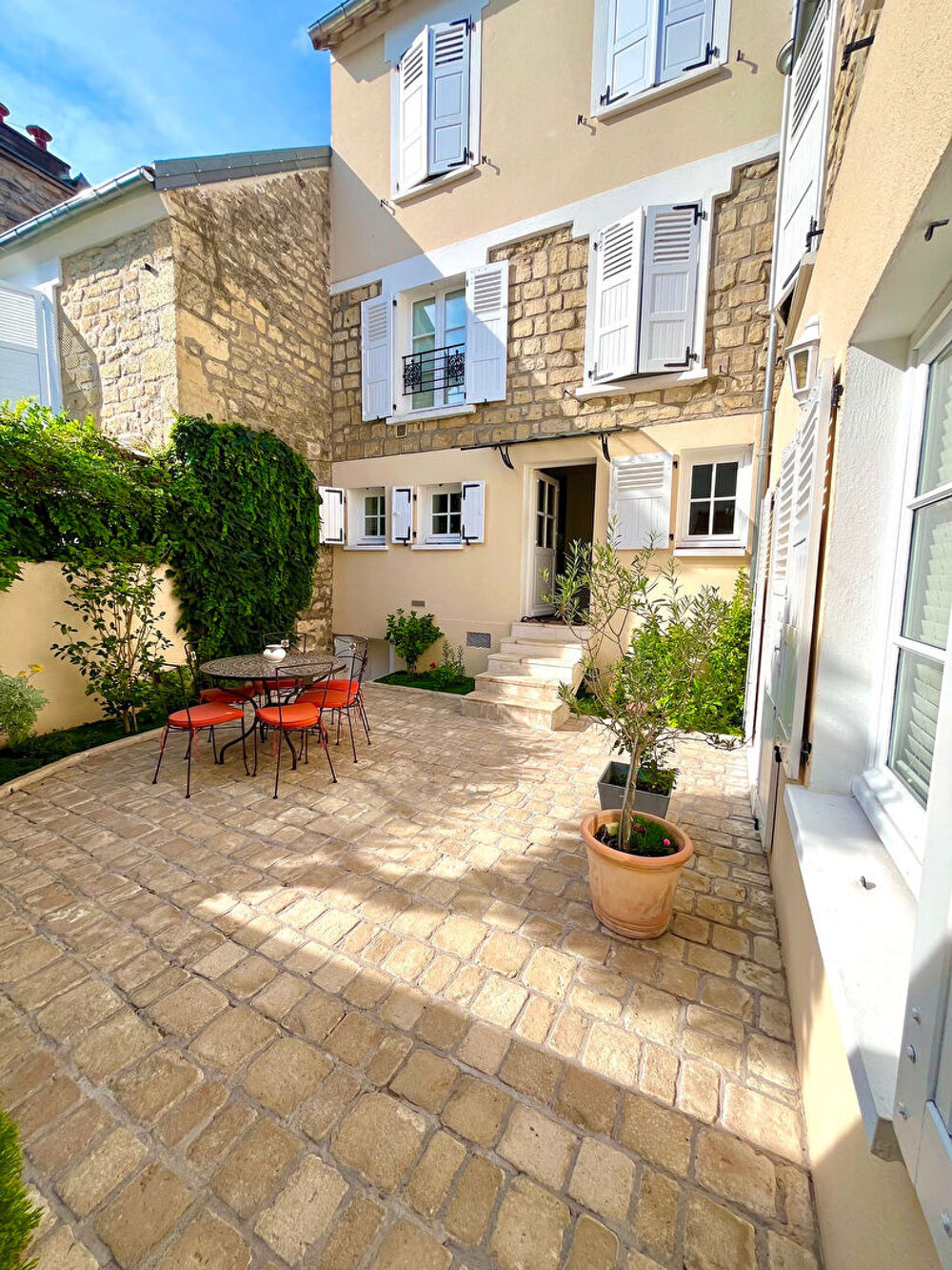 Vente Maison Maison 7 pièces - 3 chambres - Centre ville - Au calme - Cour Lumineuse Maisons laffitte