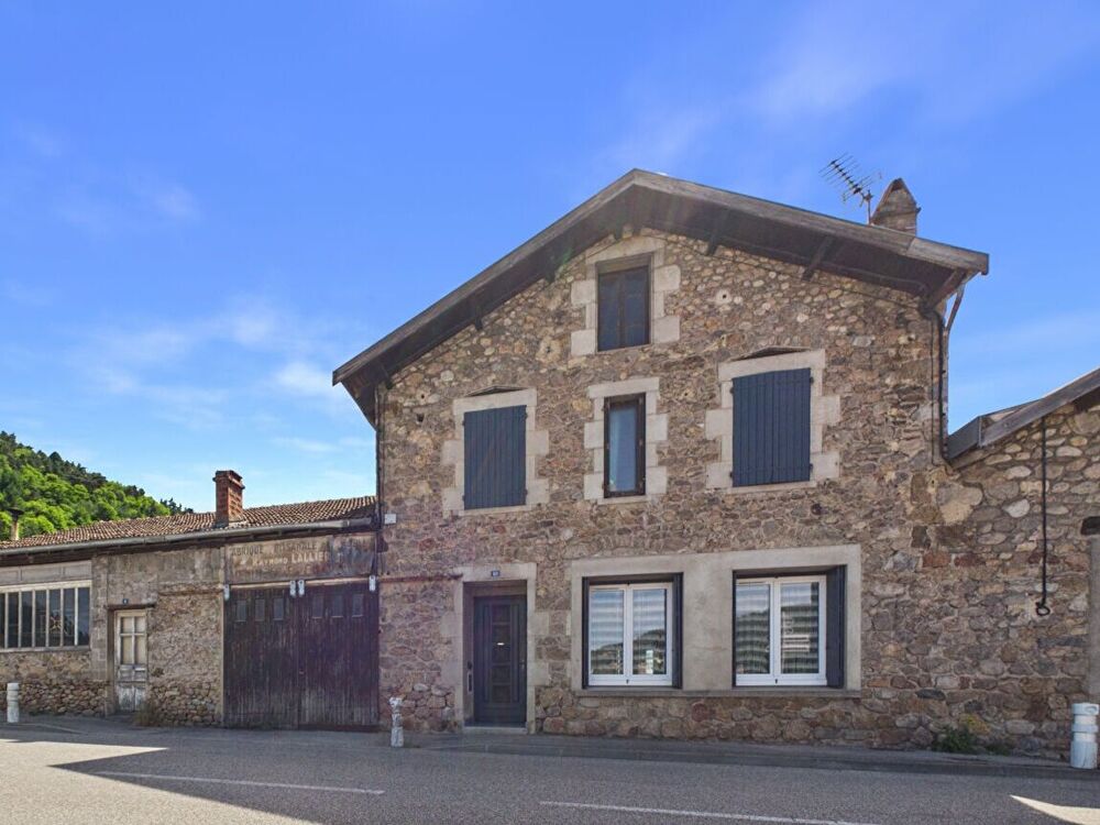 Maison de village avec jardin (terrain constructible)