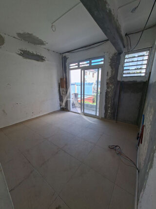  Immeuble à vendre 4 pièces  Fort de france