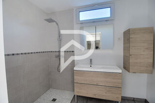  Maison à louer 6 pièces 87 m²