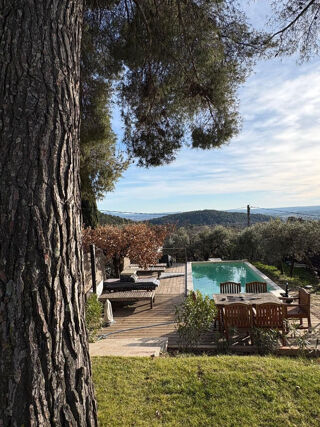  Maison à louer 5 pièces 131 m²