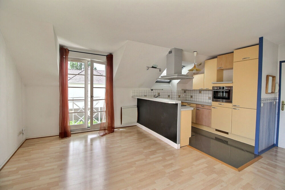 Vente Appartement Bel appartement  de type 2 pièces  triple exposition, proche Vilmorin - parking et cave. Rare sur le marché ! Massy