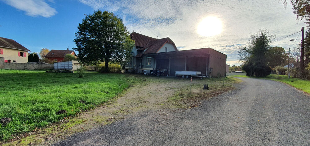 Maison LAPALISSE 7 pièce(s) 200 m2