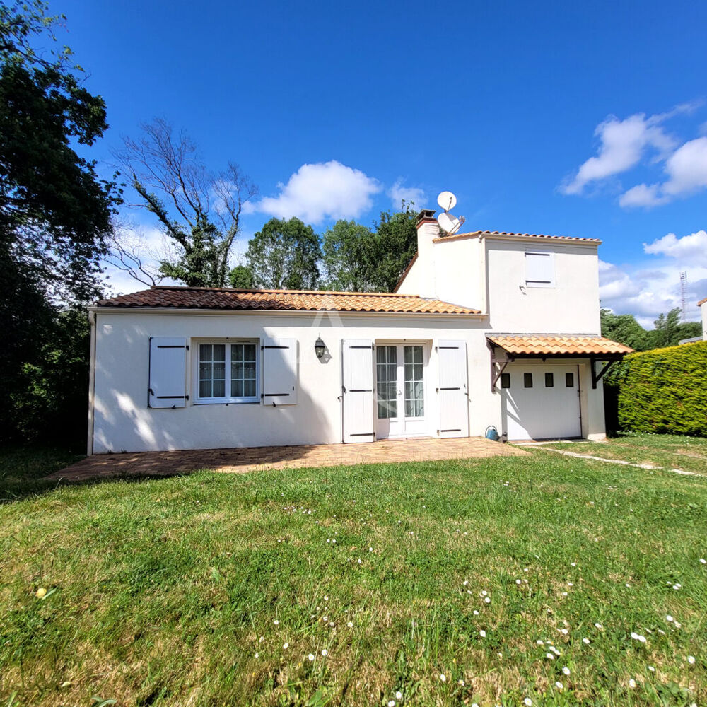 Maison Le Champ Saint Pere 4 pièce(s)