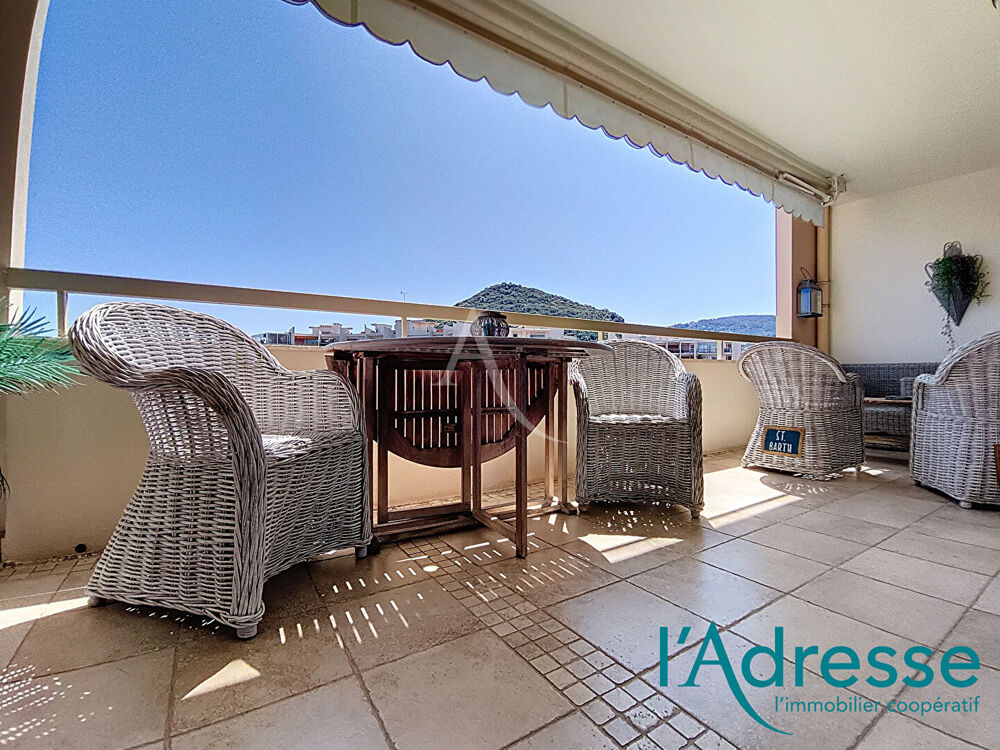 VUE MER ! La plage à pied ! 2/3 p. avec terrasse 14 m² au calme, PK S/SOL