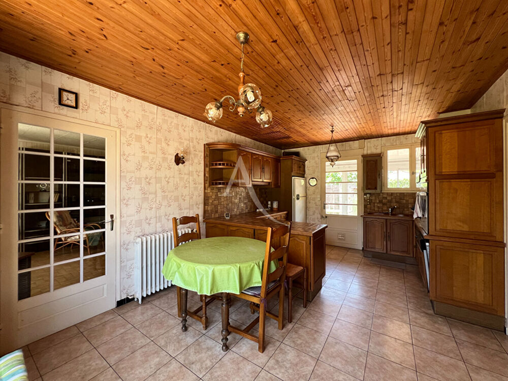 Maison Saint Hilaire La Foret 5 pièce(s) 114 m2
