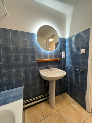  Appartement à louer 2 pièces 49 m²