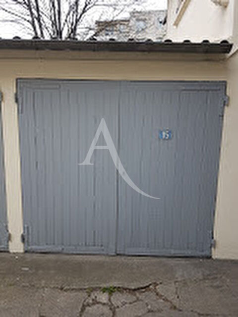  Parking / Garage � louer 