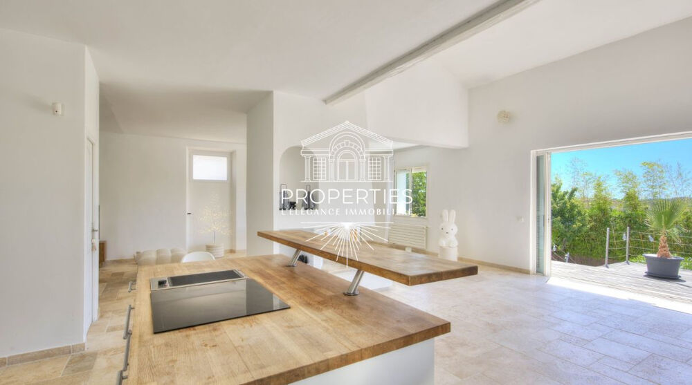 BORMES - LE PIN - MAISON DE 143m² - GARAGE - DEPENDANCE - PISCINE
