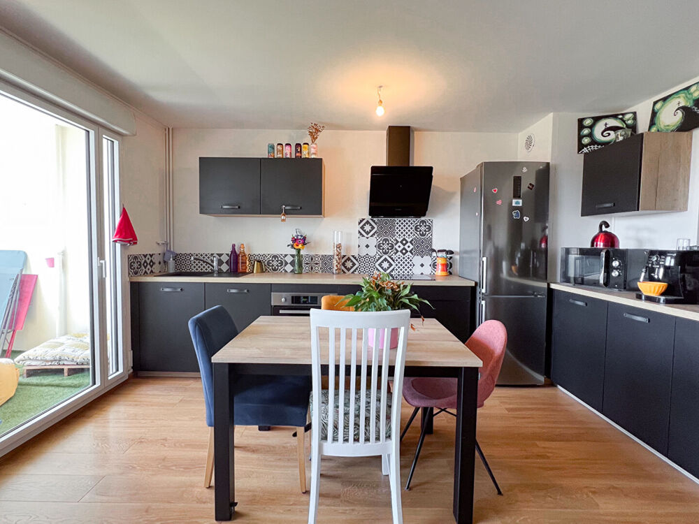 Appartement lumineux 4 pièces à vendre à Angers sud dans résidence avec ascenseur