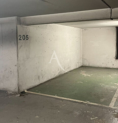  Parking / Garage � louer 