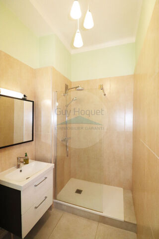  Appartement à louer 3 pièces 69 m²