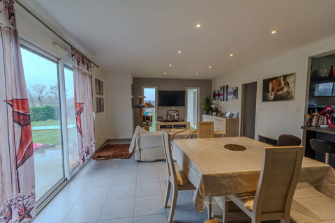 Vente Maison Ille-et-Vilaine : Propri�t� �questre professionnelle de 13 hectares avec maison de 4 chambres situ�e aux abords de Rennes. Rennes