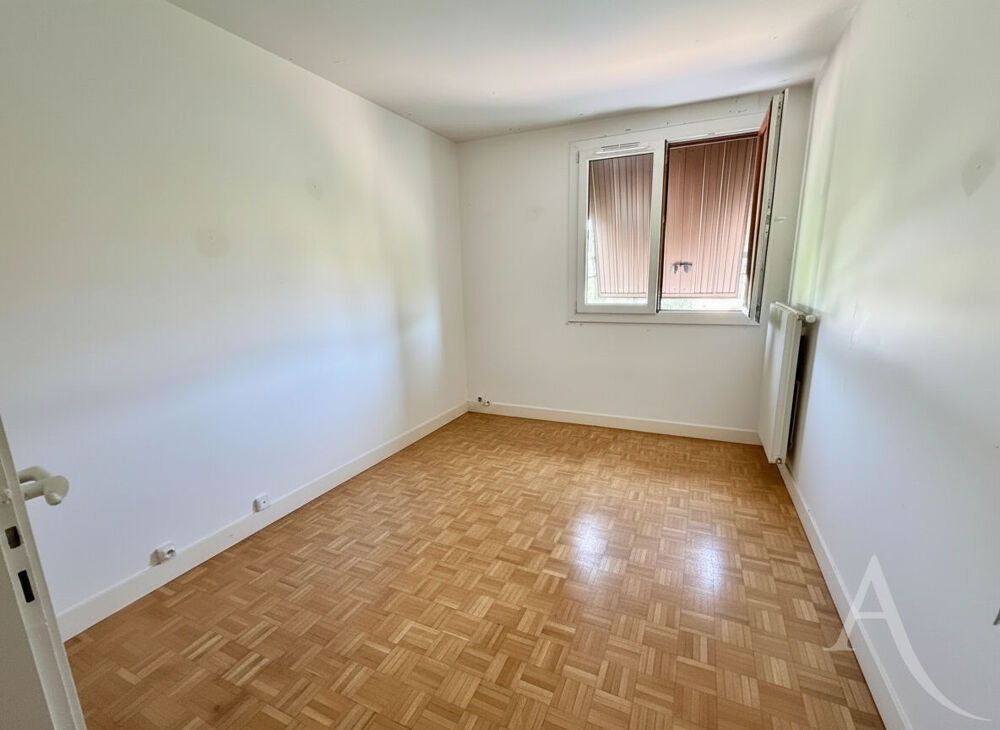 Vente Appartement Appartement 4 pièces Chaville Rive Gauche  Résidence calme à proximité de la forêt dernier étage Chaville
