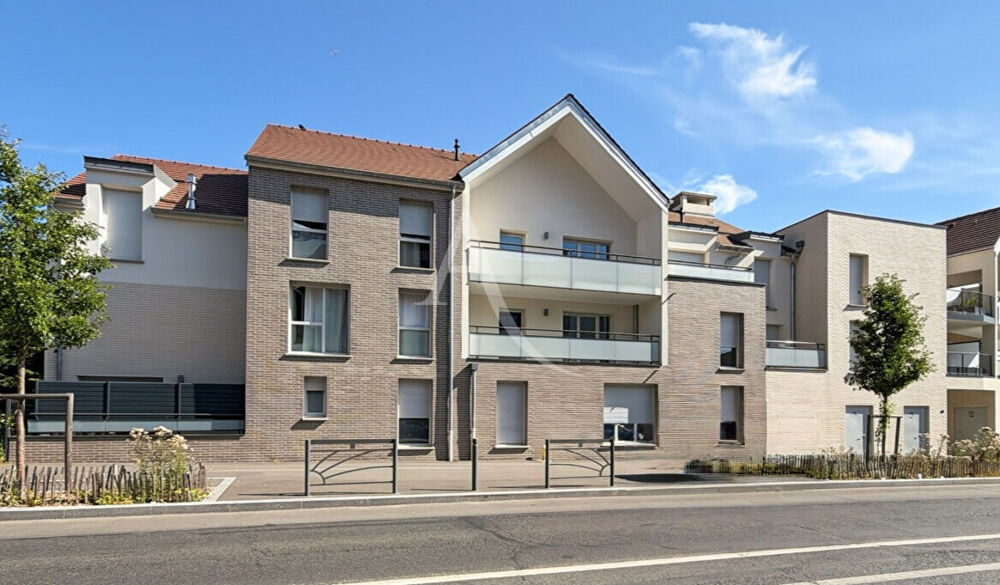 Appartement Jouy Le Moutier 4 pièce(s) neuf