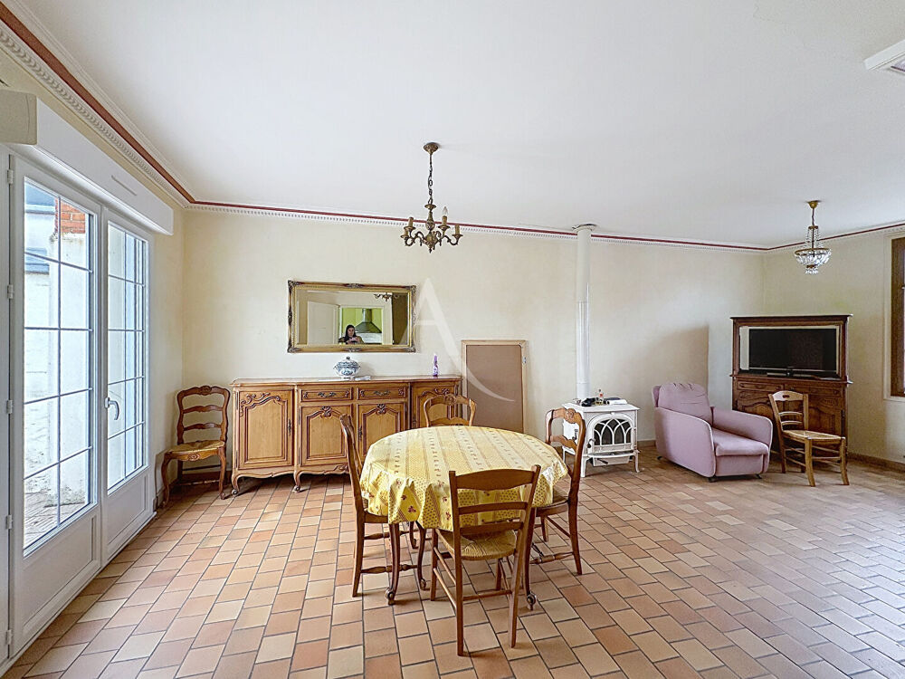 Vente Maison Charmante maison 96 m² proche commodités avec grand jardin Saumur