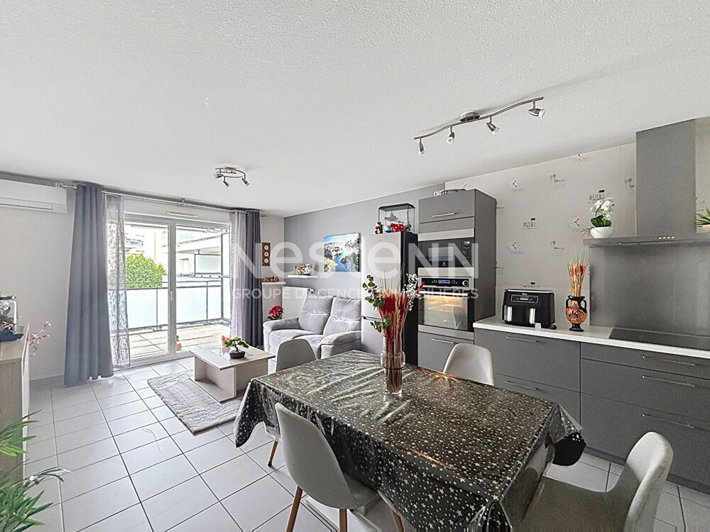 Vente Appartement Appartement Bron 4 pièces (T4) - 76m2 - 3 chambres - Récent - Garage double - 69500 BRON Bron