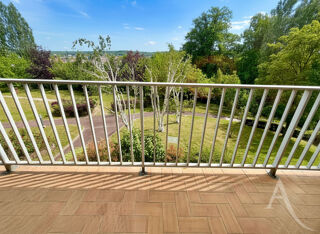 Vente Appartement Appartement Viroflay Rive Droite 3 pièces 82 m2  balcon box cave ascenseur Viroflay