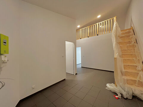   Local commercial Plaisance Du Touch 83.66 m2 